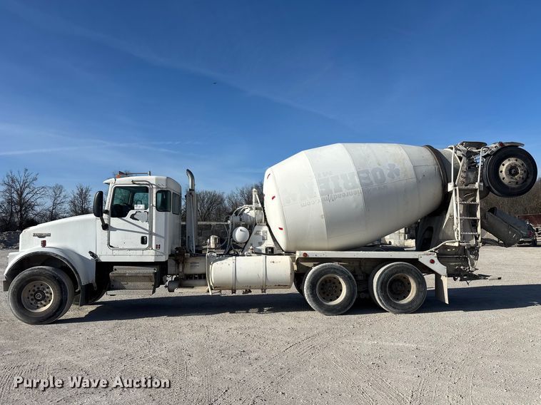 image for item FG0168 2004 Kenworth W900 ready mix truck