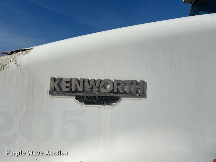 image for item FG0168 2004 Kenworth W900 ready mix truck