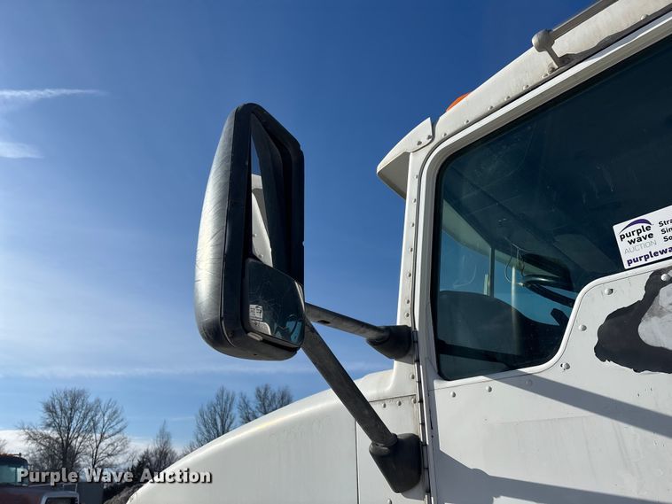 image for item FG0168 2004 Kenworth W900 ready mix truck