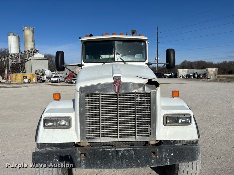 image for item FG0168 2004 Kenworth W900 ready mix truck
