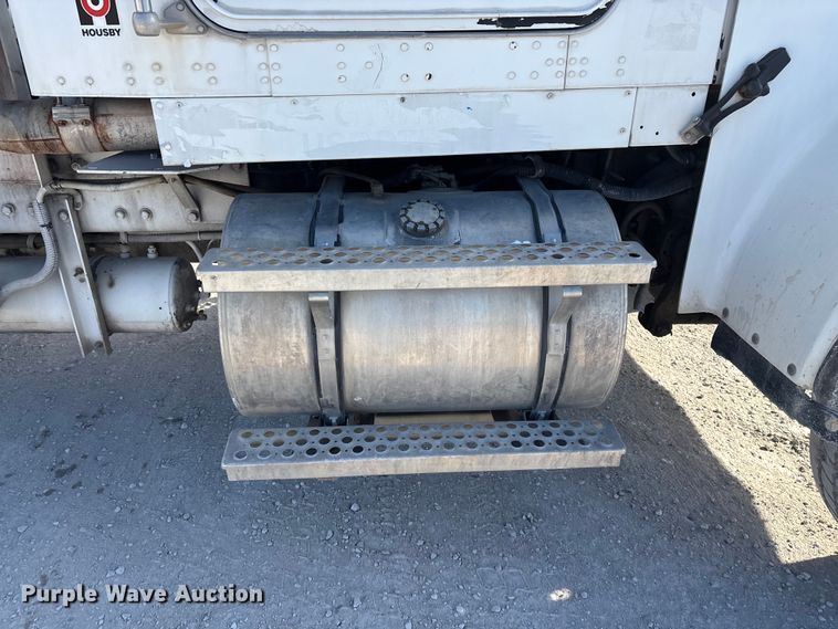 image for item FG0168 2004 Kenworth W900 ready mix truck