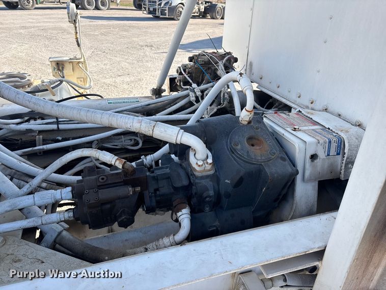 image for item FG0168 2004 Kenworth W900 ready mix truck