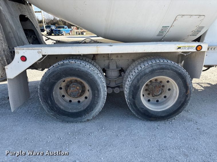 image for item FG0168 2004 Kenworth W900 ready mix truck