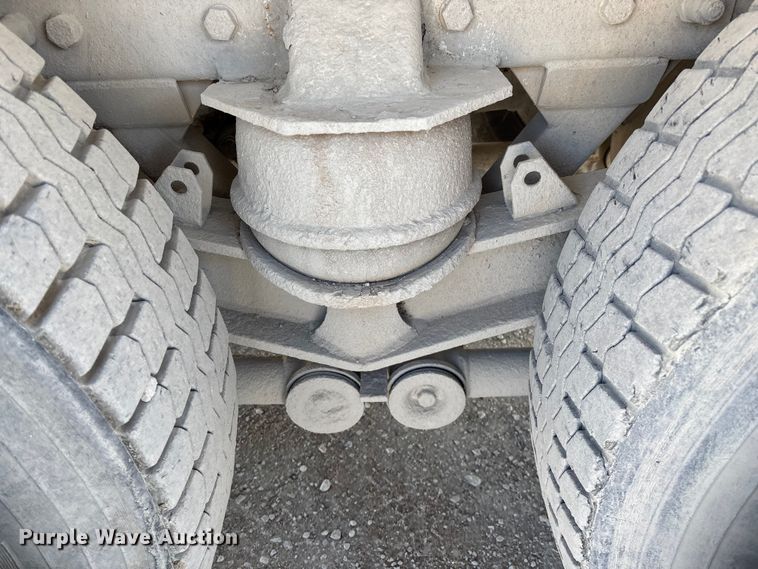 image for item FG0168 2004 Kenworth W900 ready mix truck