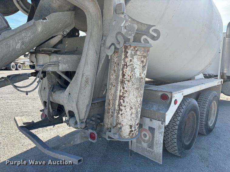 image for item FG0168 2004 Kenworth W900 ready mix truck