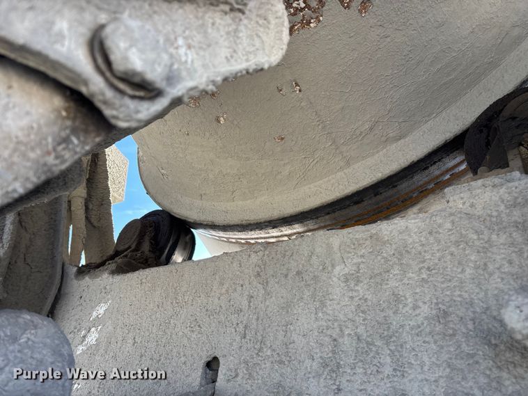 image for item FG0168 2004 Kenworth W900 ready mix truck