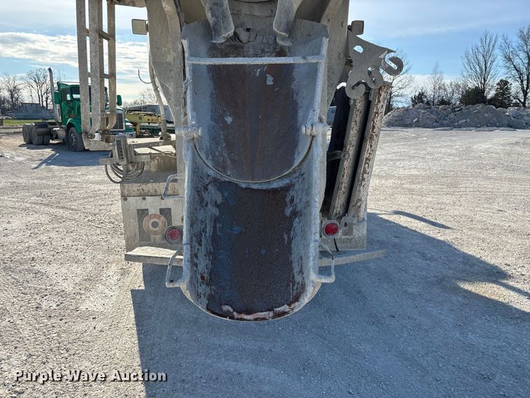 image for item FG0168 2004 Kenworth W900 ready mix truck