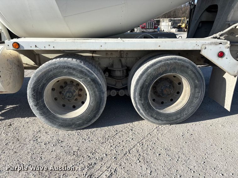 image for item FG0168 2004 Kenworth W900 ready mix truck