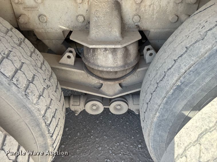 image for item FG0168 2004 Kenworth W900 ready mix truck