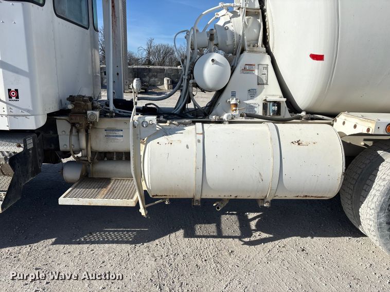 image for item FG0168 2004 Kenworth W900 ready mix truck