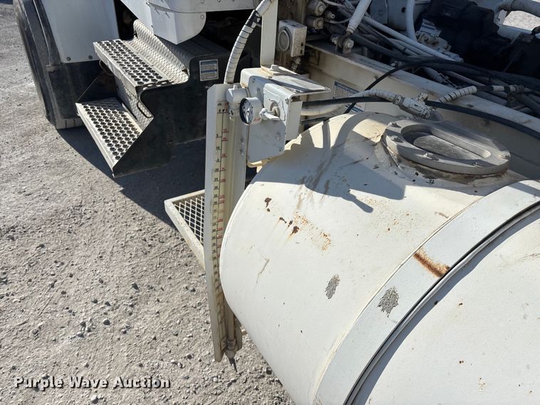 image for item FG0168 2004 Kenworth W900 ready mix truck