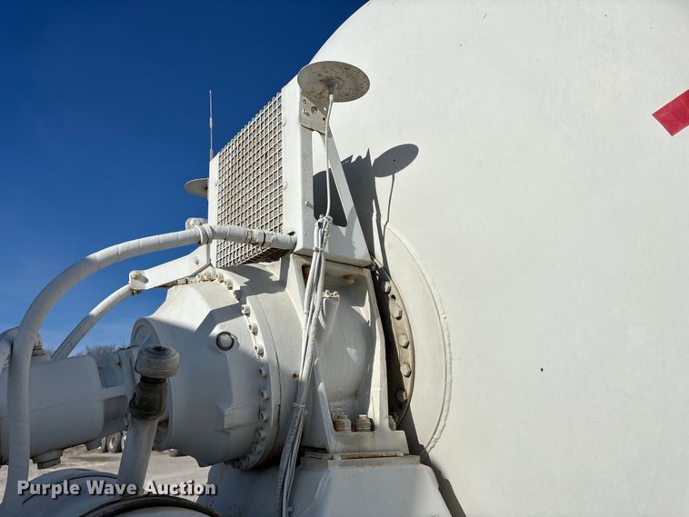 image for item FG0168 2004 Kenworth W900 ready mix truck