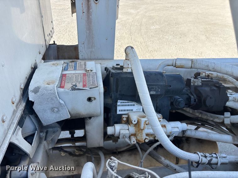 image for item FG0168 2004 Kenworth W900 ready mix truck