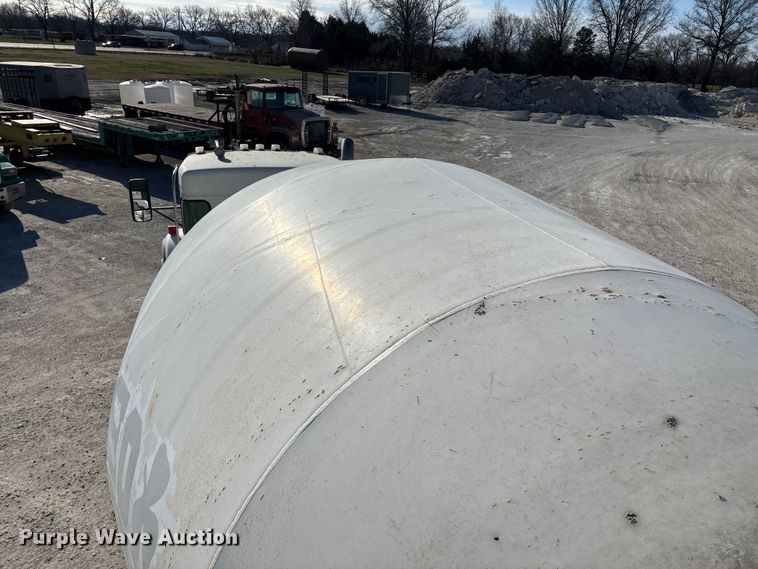 image for item FG0168 2004 Kenworth W900 ready mix truck