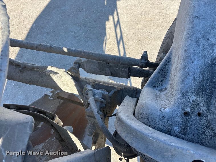 image for item FG0168 2004 Kenworth W900 ready mix truck