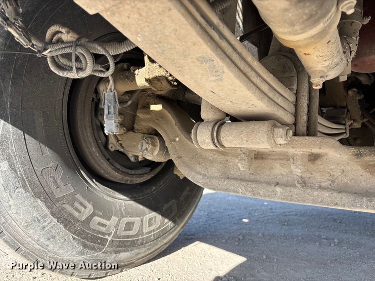 image for item FG0168 2004 Kenworth W900 ready mix truck