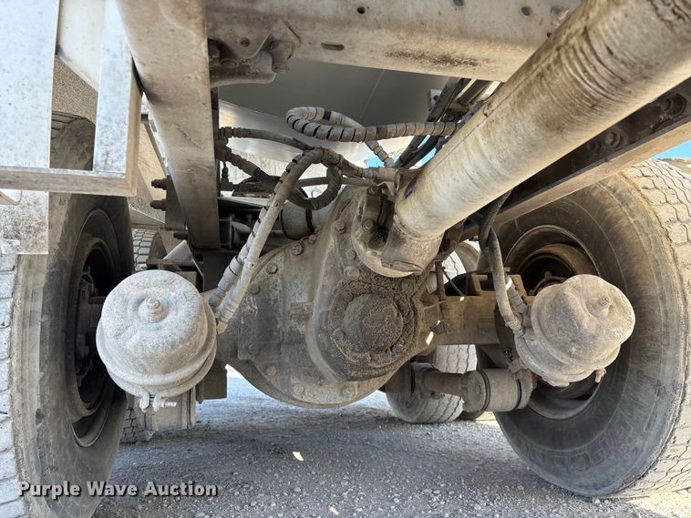 image for item FG0168 2004 Kenworth W900 ready mix truck