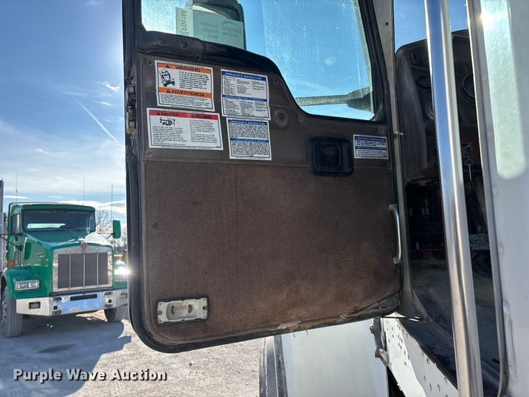 image for item FG0168 2004 Kenworth W900 ready mix truck