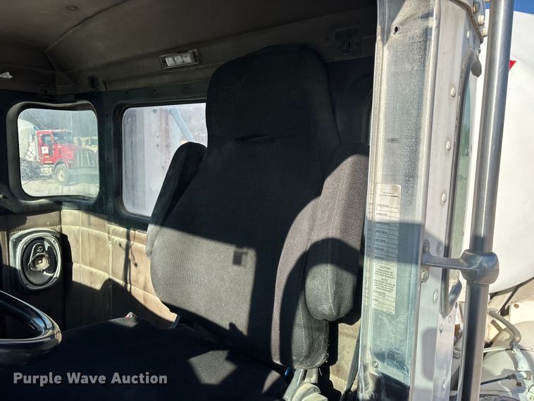 image for item FG0168 2004 Kenworth W900 ready mix truck