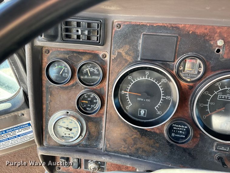 image for item FG0168 2004 Kenworth W900 ready mix truck