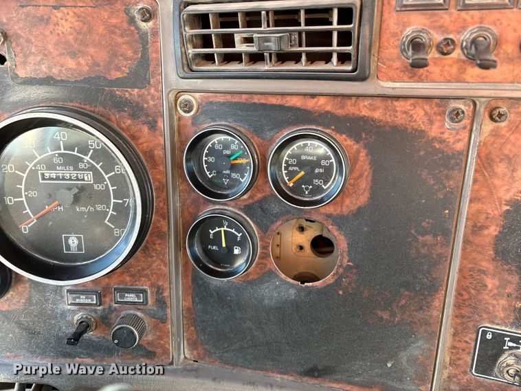 image for item FG0168 2004 Kenworth W900 ready mix truck