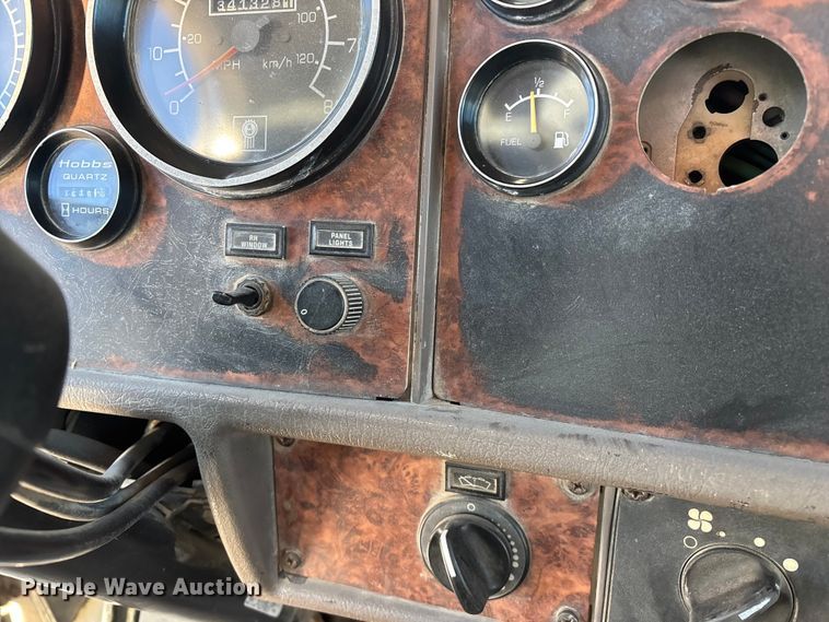 image for item FG0168 2004 Kenworth W900 ready mix truck