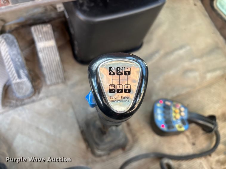 image for item FG0168 2004 Kenworth W900 ready mix truck