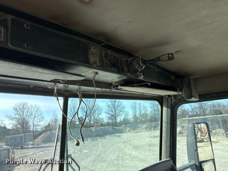 image for item FG0168 2004 Kenworth W900 ready mix truck