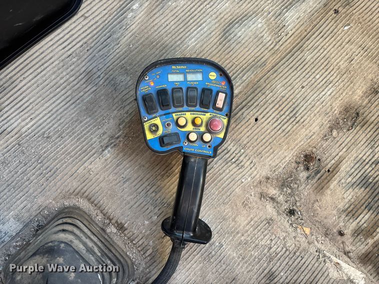 image for item FG0168 2004 Kenworth W900 ready mix truck