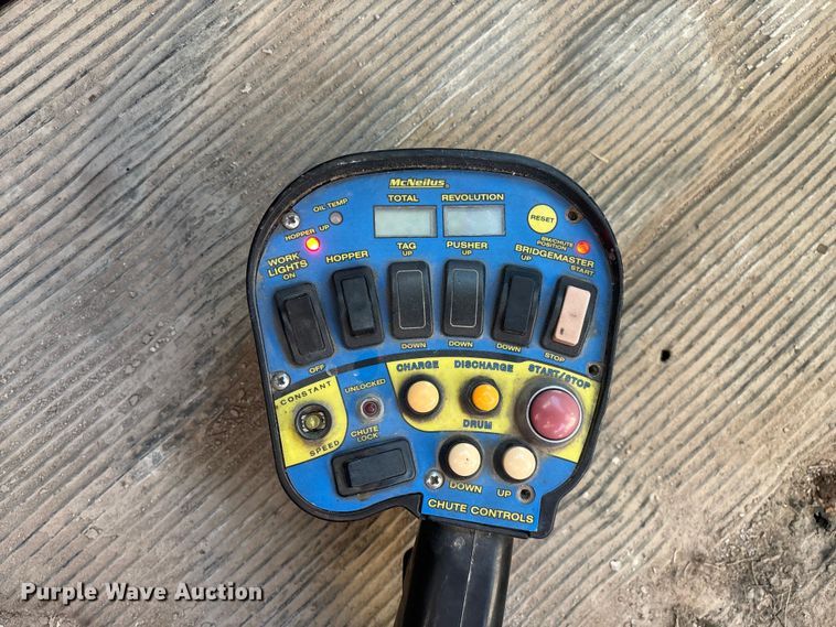 image for item FG0168 2004 Kenworth W900 ready mix truck