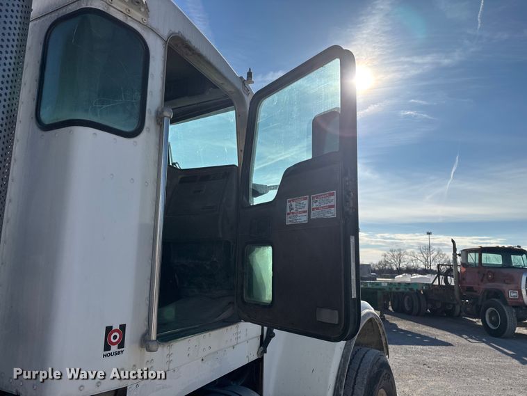 image for item FG0168 2004 Kenworth W900 ready mix truck