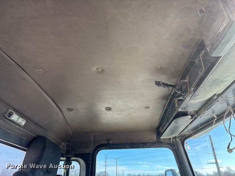 image for item FG0168 2004 Kenworth W900 ready mix truck