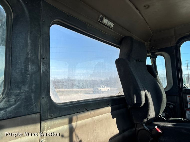 image for item FG0168 2004 Kenworth W900 ready mix truck