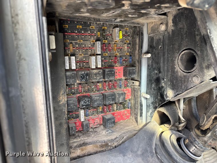 image for item FG0168 2004 Kenworth W900 ready mix truck