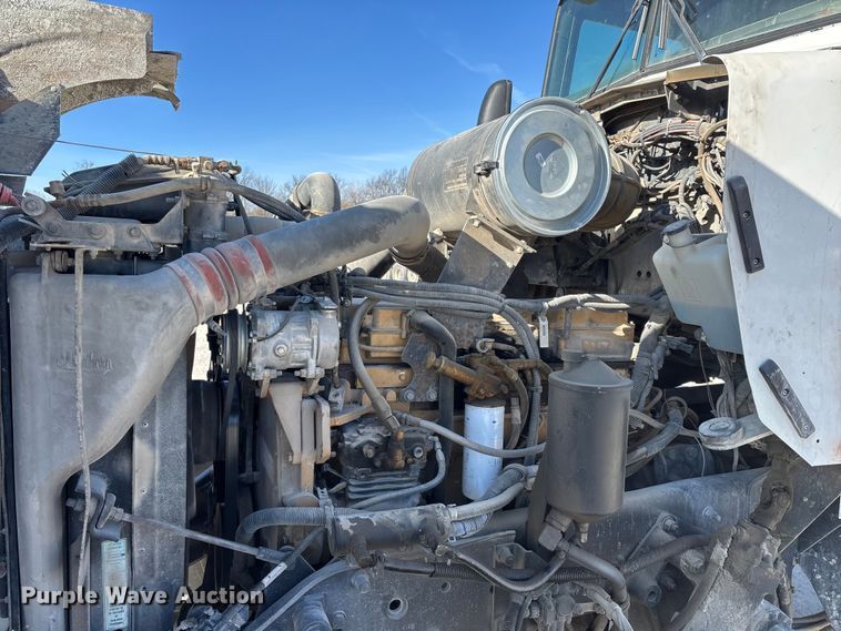 image for item FG0168 2004 Kenworth W900 ready mix truck