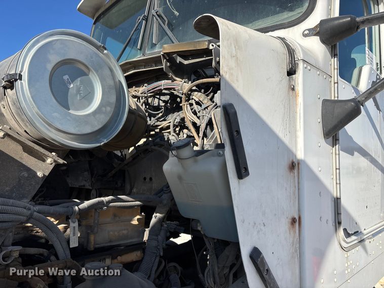 image for item FG0168 2004 Kenworth W900 ready mix truck