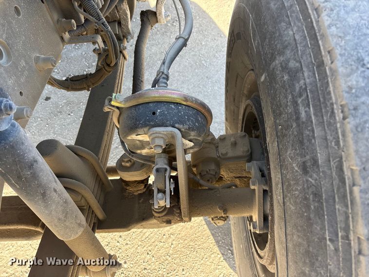 image for item FG0168 2004 Kenworth W900 ready mix truck