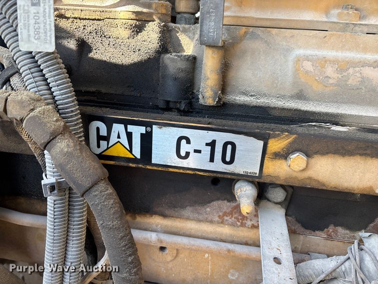 image for item FG0168 2004 Kenworth W900 ready mix truck