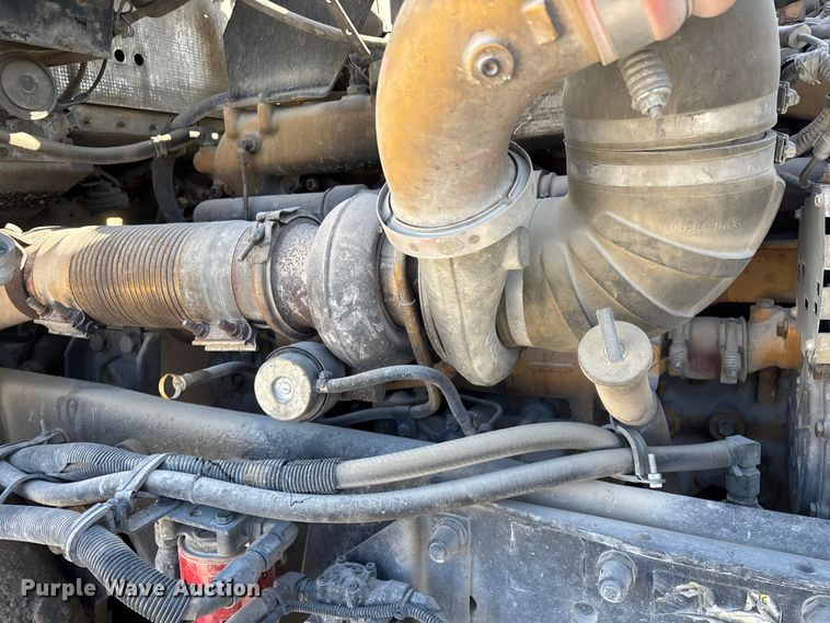 image for item FG0168 2004 Kenworth W900 ready mix truck