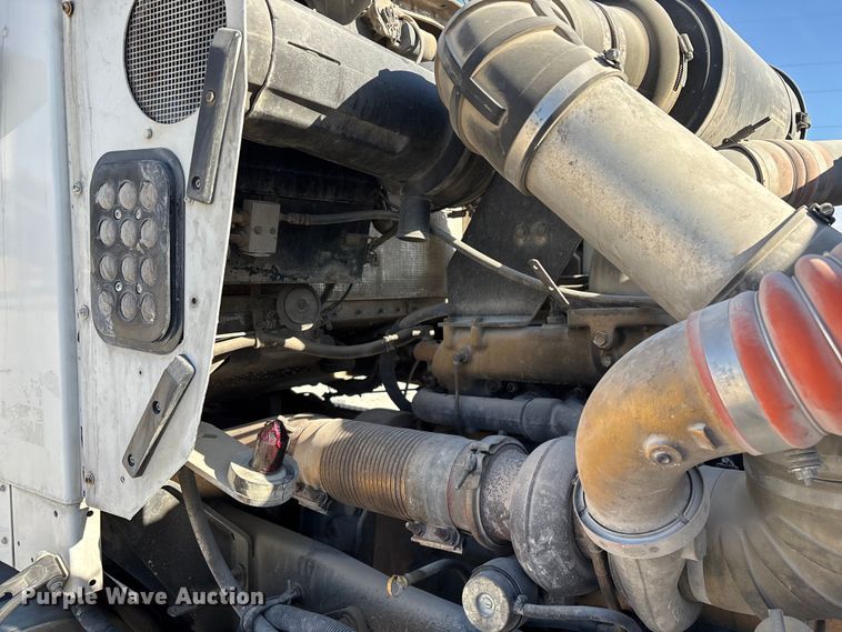 image for item FG0168 2004 Kenworth W900 ready mix truck