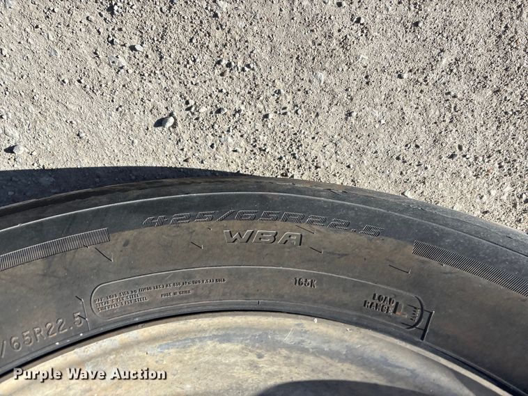 image for item FG0168 2004 Kenworth W900 ready mix truck