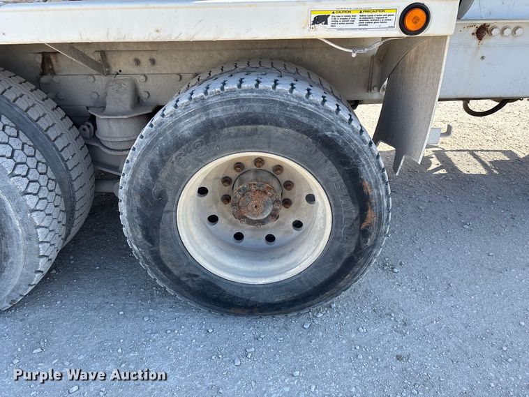 image for item FG0168 2004 Kenworth W900 ready mix truck