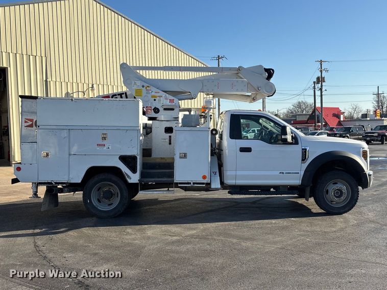 image for item FG0209 2018 Ford F550 Super Duty bucket truck