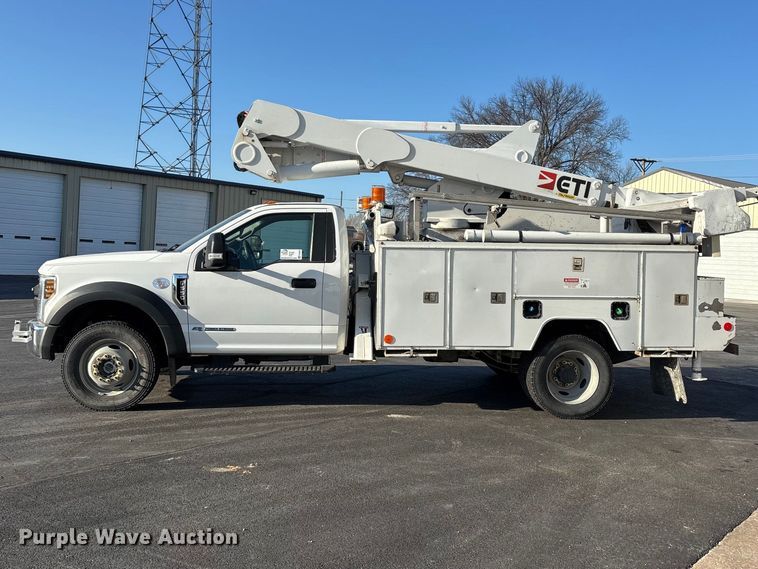 image for item FG0209 2018 Ford F550 Super Duty bucket truck