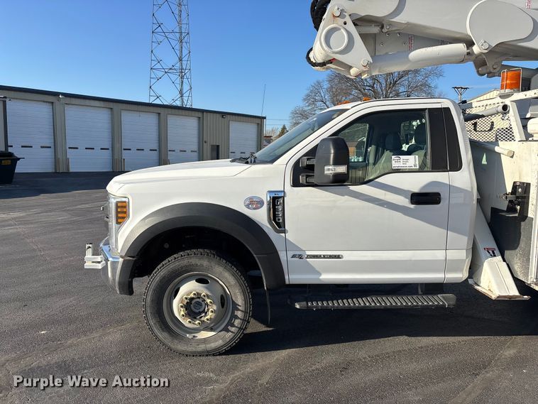 image for item FG0209 2018 Ford F550 Super Duty bucket truck