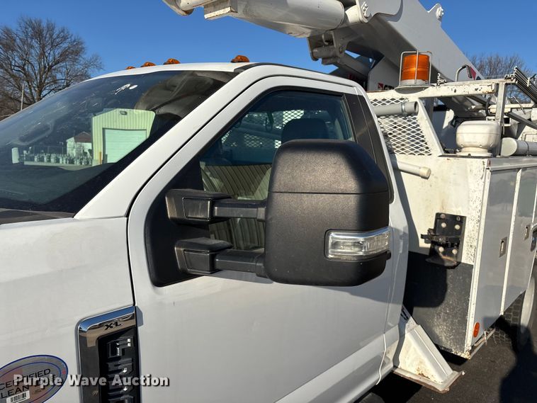 image for item FG0209 2018 Ford F550 Super Duty bucket truck