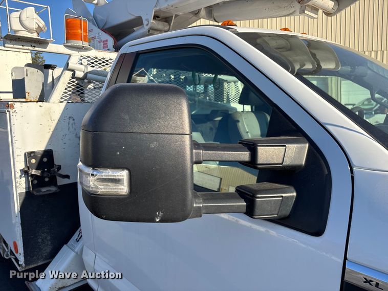 image for item FG0209 2018 Ford F550 Super Duty bucket truck