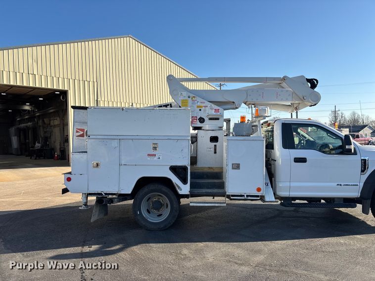 image for item FG0209 2018 Ford F550 Super Duty bucket truck