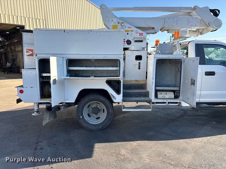image for item FG0209 2018 Ford F550 Super Duty bucket truck