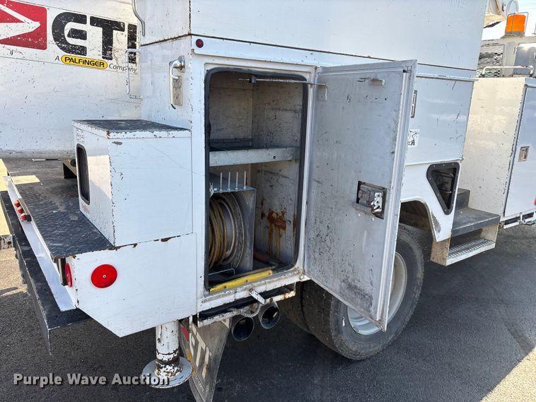 image for item FG0209 2018 Ford F550 Super Duty bucket truck